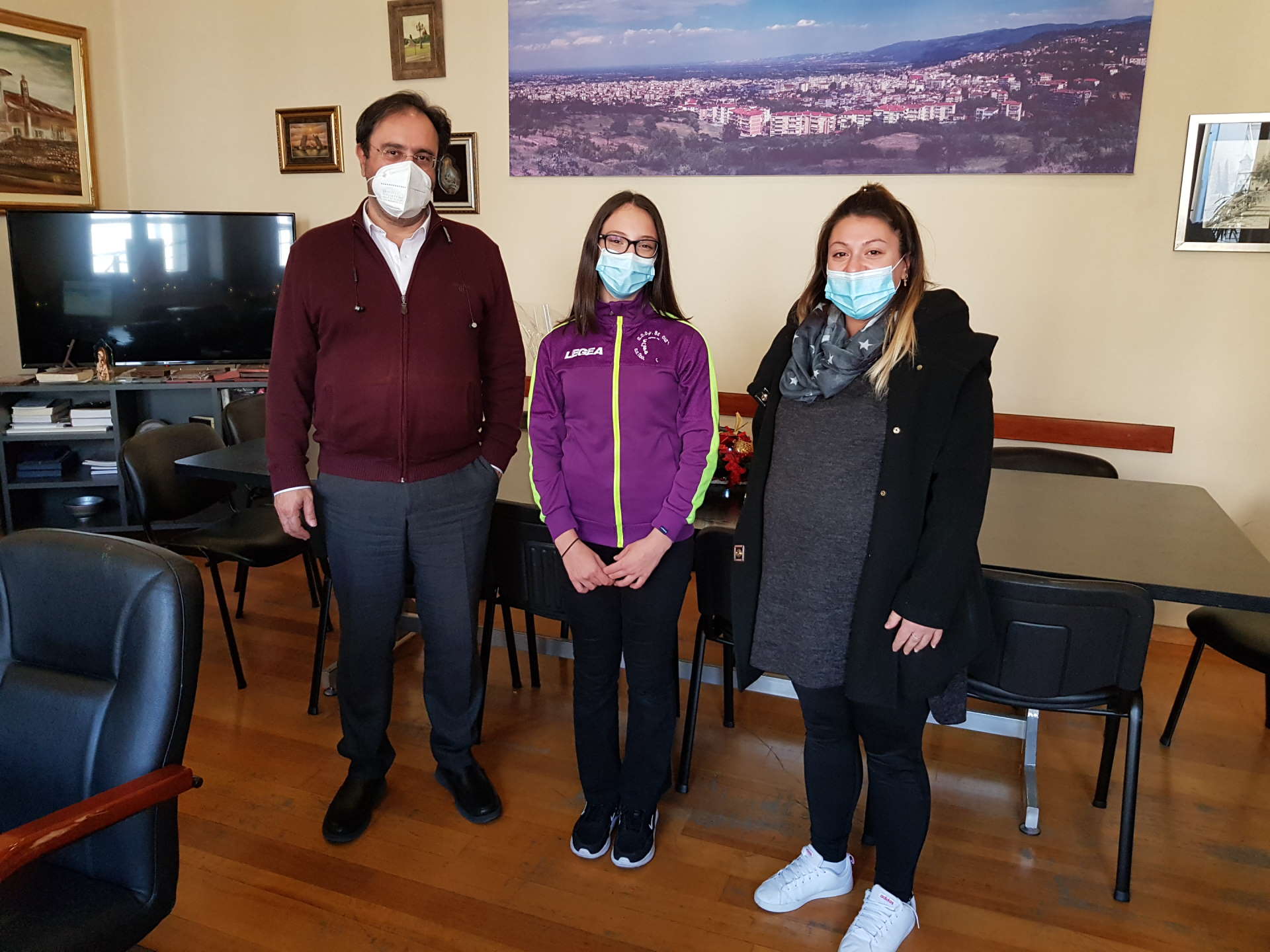 Synantisi Dimarxou me tin athlitria Kaloidou