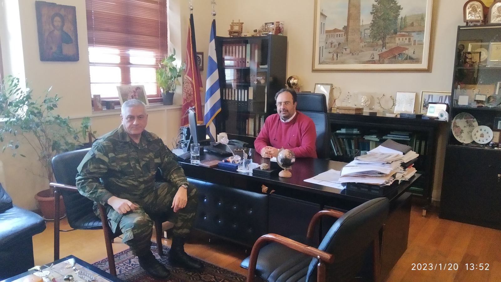 Απερχόμενος Διοικητής ΙΜΠ στον Δήμαρχο Βέροιας