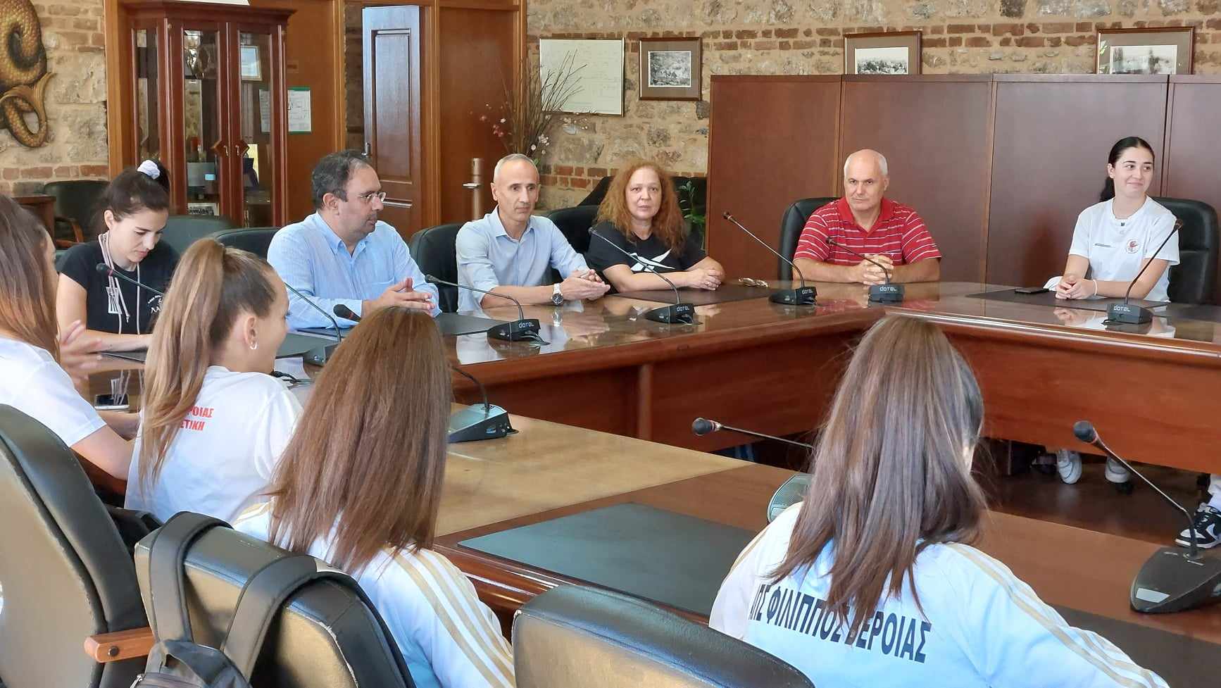Οι αθλήτριες του Φιλίππου στον Δήμαρχο Βέροιας 1