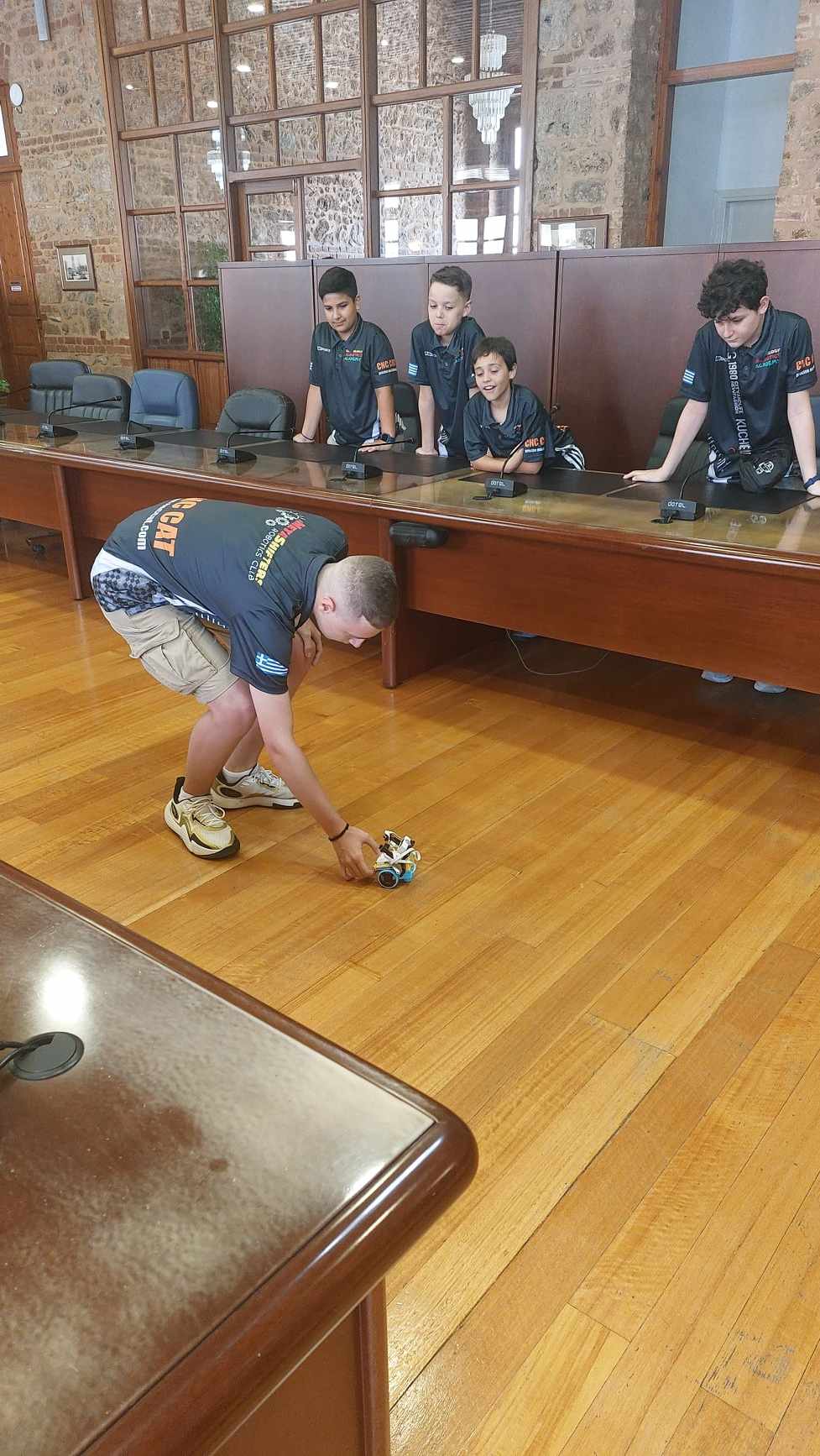 Επίσκεψη μαθητών ρομποτικής στον Δήμαρχο 3