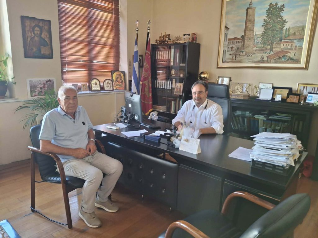 Υπογραφή σύμβασης για την «Κατασκευή κλειστού γυμναστηρίου και ανάπλασης υπαίθριου χώρου δραστηριοτήτων στην είσοδο της πόλης της Βέροιας»
