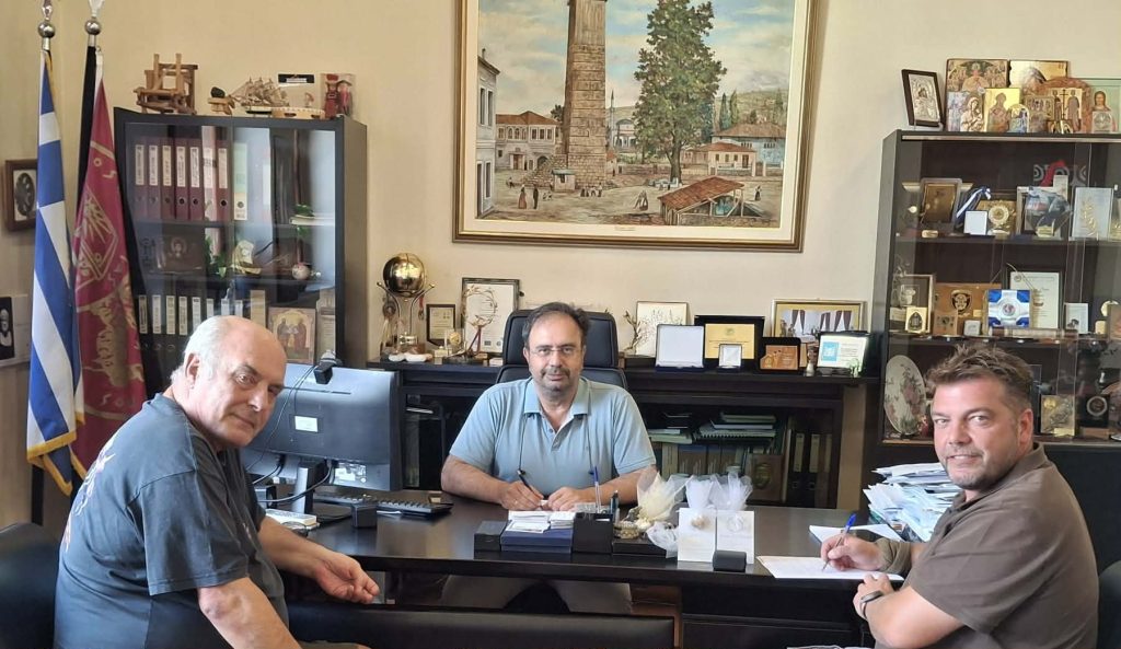 Υπογραφή σύμβασης «ΣΥΝΔΥΑΣΜΕΝΗ ΑΣΤΙΚΗ ΑΝΑΠΛΑΣΗ ΛΕΩΦΟΡΟΥ ΣΤΡΑΤΟΥ ΚΑΙ ΠΕΡΙΟΧΗΣ 3ου -4ου ΛΥΚΕΙΟΥ ΒΕΡΟΙΑΣ»