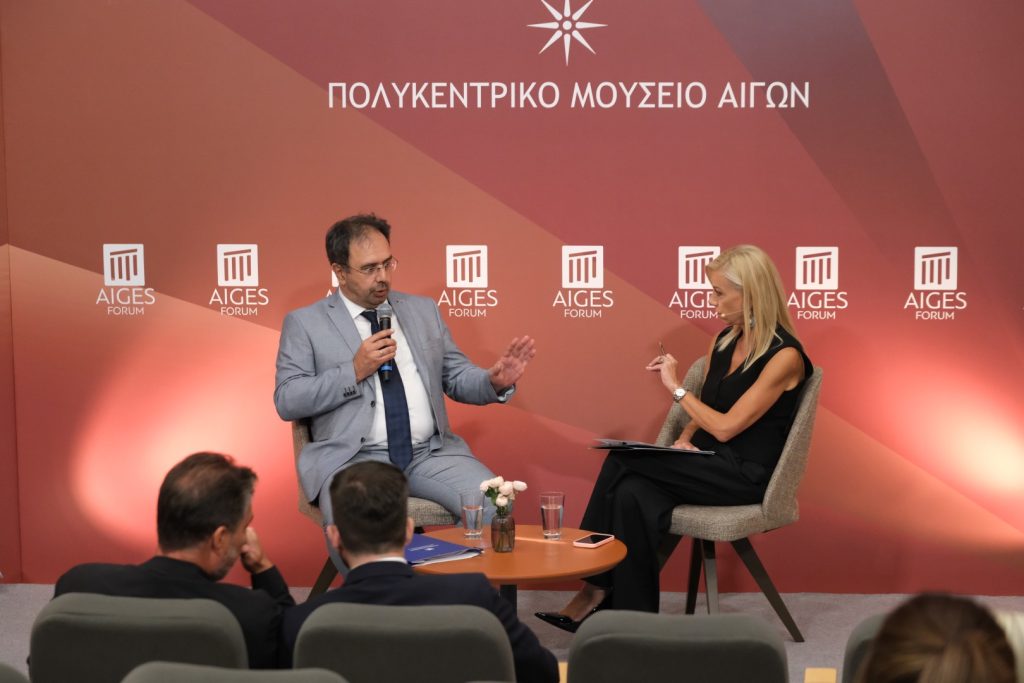 Κ. Βοργιαζίδης στο 1ο Forum των Αιγών: «Η μεγαλύτερη πρόκληση είναι το φθηνό ρεύμα – Ναι στις ΑΠΕ, αλλά με δίκτυα και αποθήκευση ενέργειας»